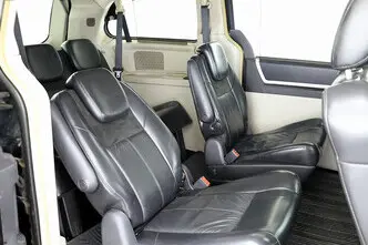 Chrysler Grand Voyager, 2.8, 120 kW, diesel, automatic, front-wheel drive