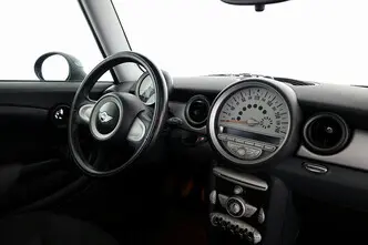 MINI Cooper, 1.4, 70 kW, petrol, manual, front-wheel drive