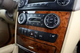 Mercedes-Benz ML 500, 5.0, 225 kW, petrol, automatic, four-wheel drive