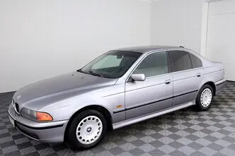 BMW 520, 2.0, 110 kW, petrol, manual, rear-wheel drive