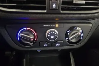 Hyundai i10, 1.0, 46 kW, bensiin, manuaal, esivedu