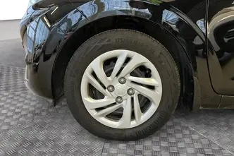 Hyundai i10, 1.0, 46 kW, petrol, manual, front-wheel drive