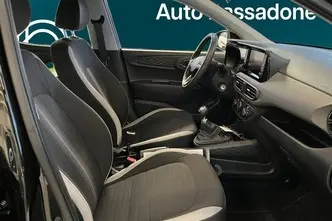 Hyundai i10, 1.0, 46 kW, petrol, manual, front-wheel drive