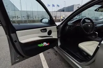 BMW 318, 2.0, 105 kW, petrol, automatic, rear-wheel drive