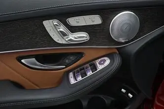 Mercedes-Benz GLC 300, 2.0, 190 kW, hybrid, automatic, four-wheel drive