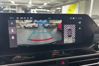 Citroën C4, 1.2, 107 kW, гибрид, автомат, передний привод