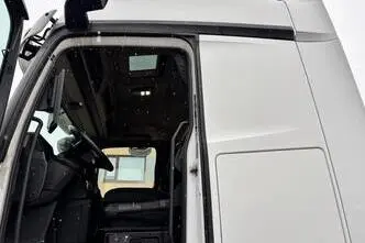 Mercedes-Benz Actros, 390 kW, diesel, automatic