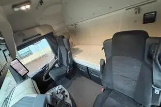 Mercedes-Benz Actros, 390 kW, diesel, automatic