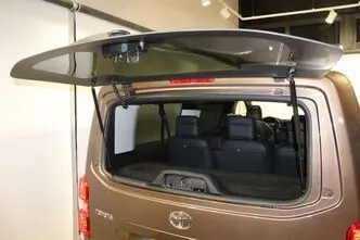 Toyota Proace, 57 kW, elekter, automaat, esivedu