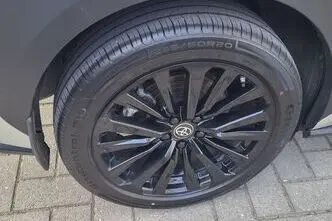 Toyota bZ4X, 73 kW, электричество, передний привод