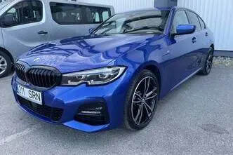 BMW 330, 2.0, 135 kW, подключаемый гибрид, автомат, полный привод