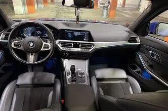 BMW 330, 2.0, 135 kW, подключаемый гибрид, автомат, полный привод