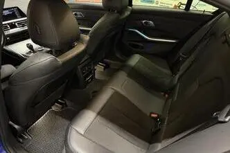 BMW 330, 2.0, 135 kW, подключаемый гибрид, автомат, полный привод