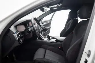 BMW 530, 2.0, 215 kW, автомат, полный привод