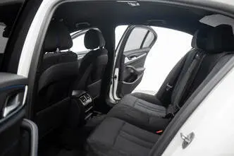 BMW 530, 2.0, 215 kW, автомат, полный привод