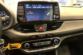 Hyundai i30, 1.5, 80 kW, bensiin, manuaal, esivedu