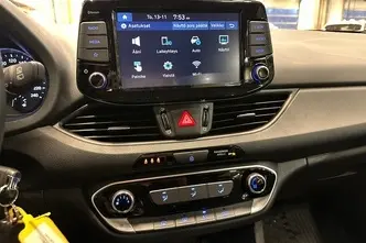 Hyundai i30, 1.5, 80 kW, bensiin, manuaal, esivedu