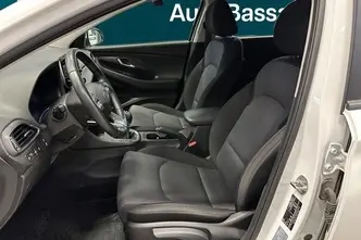 Hyundai i30, 1.5, 80 kW, bensiin, manuaal, esivedu