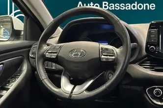 Hyundai i30, 1.5, 80 kW, bensiin, manuaal, esivedu