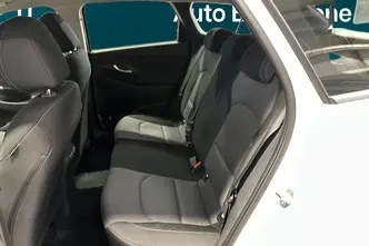 Hyundai i30, 1.5, 80 kW, bensiin, manuaal, esivedu