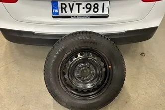 Hyundai i30, 1.5, 80 kW, bensiin, manuaal, esivedu