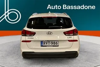 Hyundai i30, 1.5, 80 kW, bensiin, manuaal, esivedu
