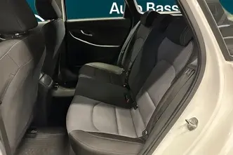 Hyundai i30, 1.5, 80 kW, bensiin, manuaal, esivedu