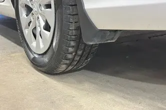 Hyundai i30, 1.5, 80 kW, bensiin, manuaal, esivedu