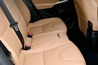 Volvo V40 Cross Country, 2.0, 88 kW, diisel, automaat, esivedu