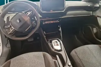 Peugeot 2008, 1.2, 107 kW, hybrid, automatic, front-wheel drive