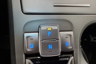 Hyundai Kona, 100 kW, elekter, automaat, esivedu