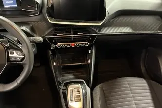 Peugeot 208, 1.2, 74 kW, bensiin, automaat, esivedu