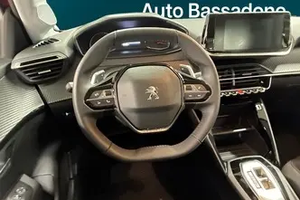Peugeot 208, 1.2, 74 kW, bensiin, automaat, esivedu