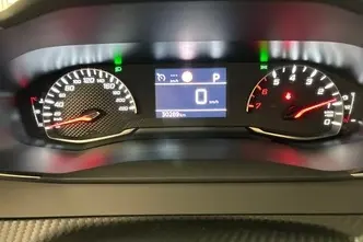 Peugeot 208, 1.2, 74 kW, bensiin, automaat, esivedu