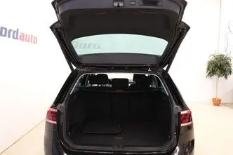 Volkswagen Passat, 2.0, 110 kW, дизель, механическая, передний привод