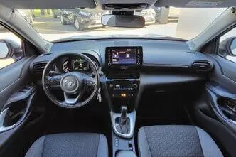 Toyota Yaris Cross, 1.5, 68 kW, hübriid, automaat, esivedu