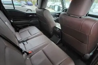 Toyota Land Cruiser, 2.8, 151 kW, diesel, automatic, four-wheel drive