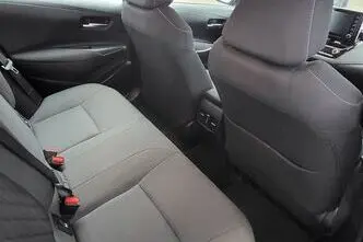 Toyota Corolla, 1.8, 72 kW, hybrid, automatic, front-wheel drive