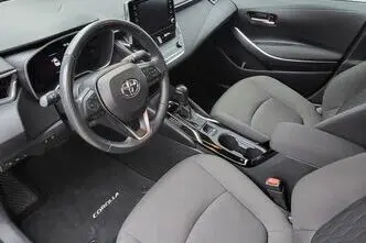 Toyota Corolla, 1.8, 72 kW, hybrid, automatic, front-wheel drive