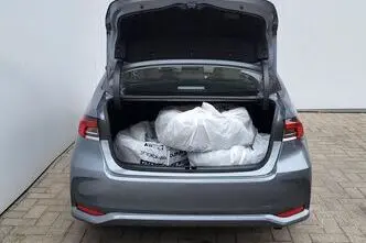 Toyota Corolla, 1.8, 72 kW, hybrid, automatic, front-wheel drive