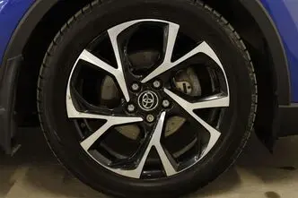 Toyota C-HR, 1.8, 72 kW, гибрид, автомат, передний привод