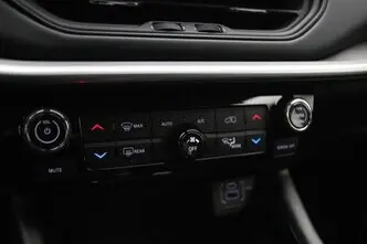 Jeep Compass, 1.3, 96 kW, подключаемый гибрид, автомат, полный привод