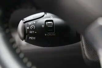 Peugeot 308, 1.6, 88 kW, diesel, manual, front-wheel drive