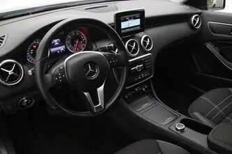 Mercedes-Benz A 200, 1.6, 115 kW, petrol, automatic, front-wheel drive