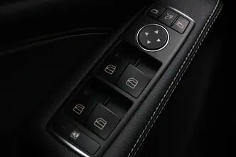 Mercedes-Benz A 200, 1.6, 115 kW, petrol, automatic, front-wheel drive