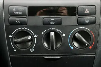 Toyota Corolla, 1.6, 81 kW, bensiin, manuaal, esivedu