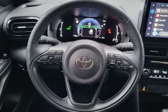 Toyota Yaris Cross, 1.5, 68 kW, hübriid, automaat, esivedu