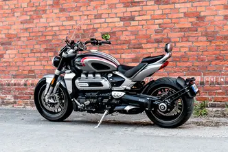 Triumph ROCKET 3 GT, 2.5, 122.8 kW, petrol, manual, rear-wheel drive