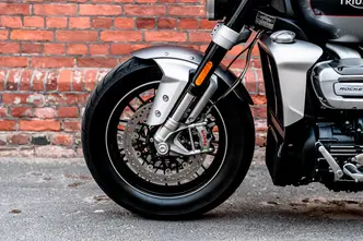 Triumph ROCKET 3 GT, 2.5, 122.8 kW, petrol, manual, rear-wheel drive