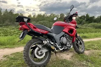 Yamaha TDM 850, 0.8, 57 kW, benzīns, manuālā, aizmugurējā piedziņa